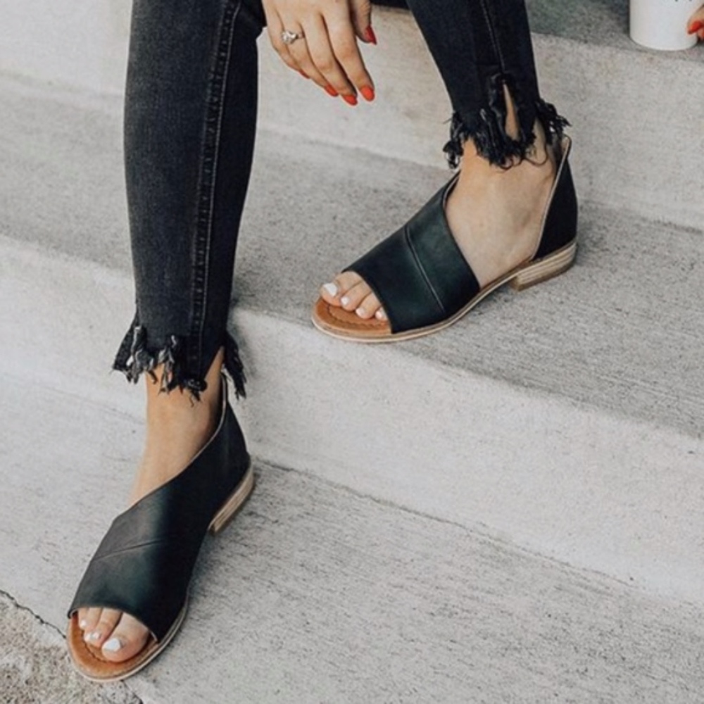 QWENN Cut Out Flats - BLACK - Picture 3 of 5